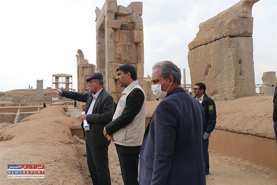 ساماندهی فضای سبز، نوسازی پلکان چوبی و سرویس‌های بهداشتی میراث جهانی تخت جمشید