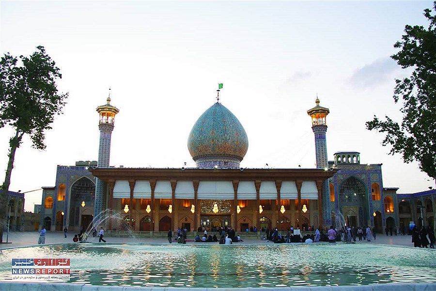 خط اتوبوس گردشگری در مسیر تخت جمشید به حرم مطهر شاه‌چراغ (ع) راه اندازی شد