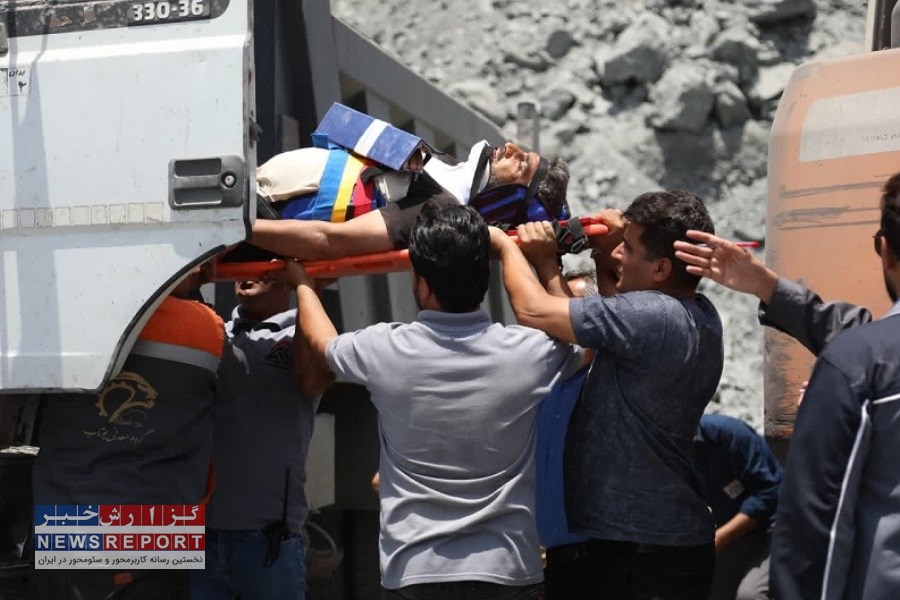 برگزاری مانور امداد و اطفای حریق شرکت صنایع معدنی نوظهور کویر بافق در معدن آنومالی شمالی