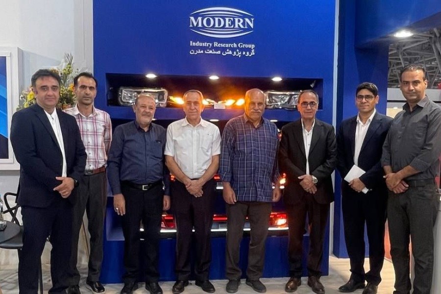 حضور قدرتمند گروه پژوهش صنعت مدرن در نمایشگاه قطعات خودرو اصفهان ۱۴۰۴