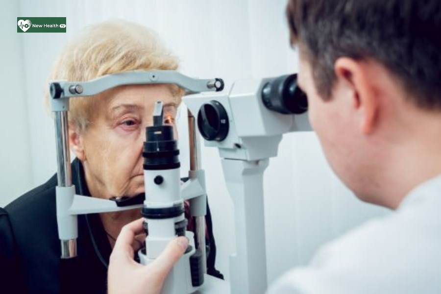 آغاز پیرچشمی از ۴۰ سالگی؛ بیش از یک میلیارد نفر درگیرند