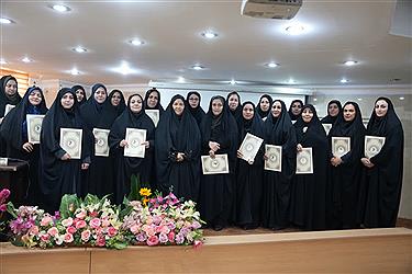 تصویر سفره امام رضا(ع) در پایتخت؛ گردهمایی خادمان آبشار عاطفه‌ها برای رفع محرومیت